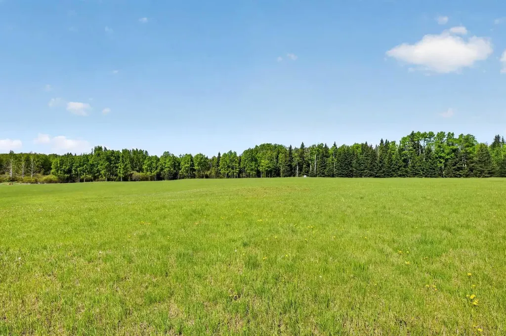 33445 Highway 587 Rural Mountain View County AB T0M 1X0