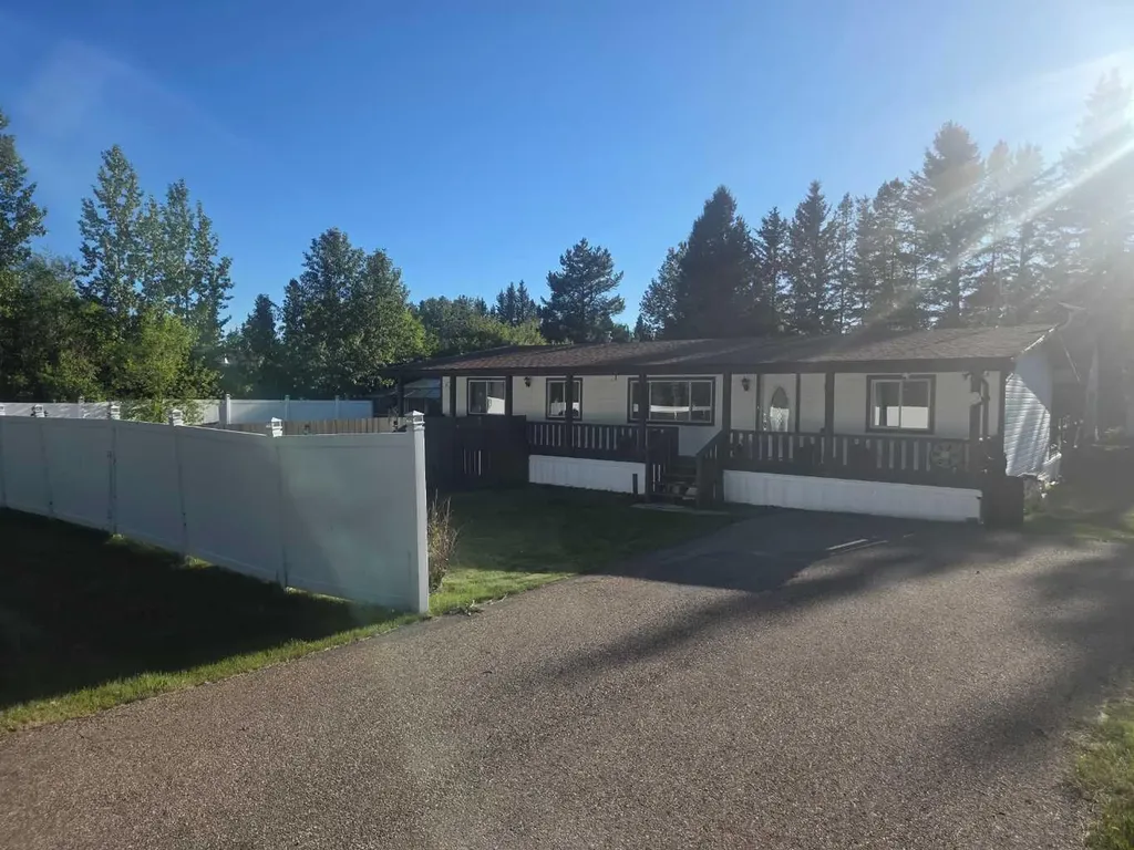 4354 Highway 27 Rural Mountain View County AB T0M 1X0