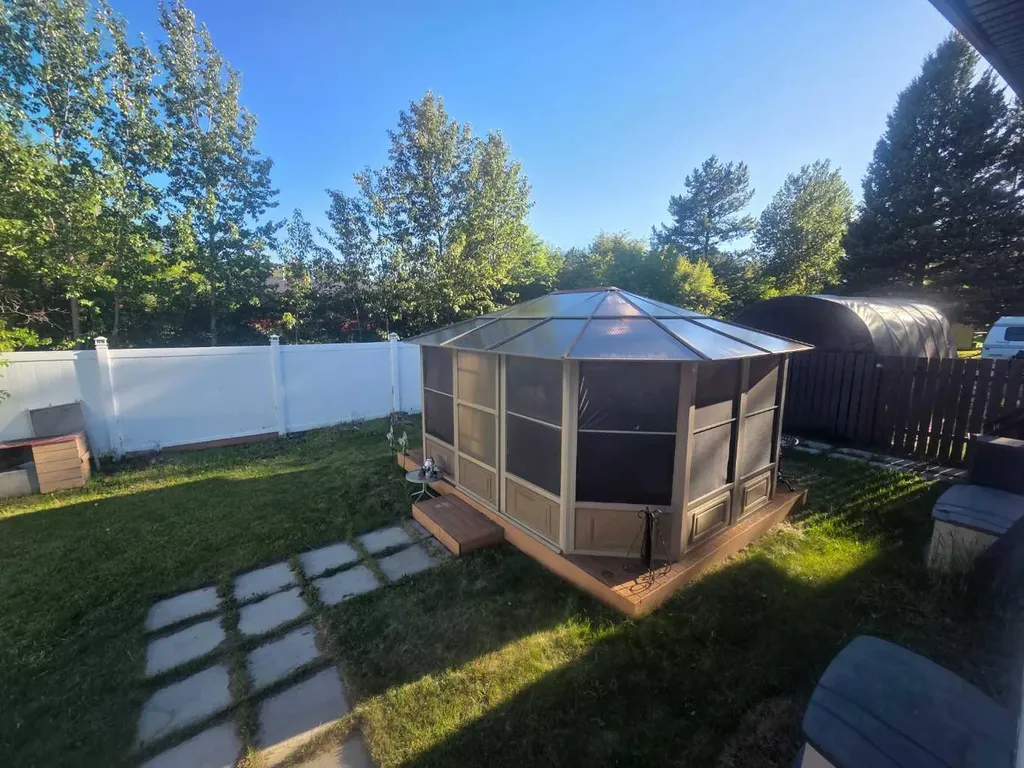 4354 Highway 27 Rural Mountain View County AB T0M 1X0