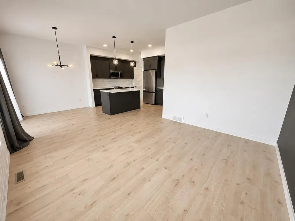 4022 10 Street N Lethbridge AB T1H 7G9
