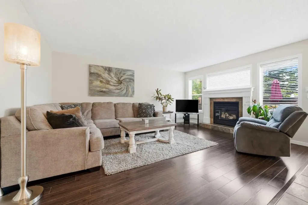 82 Springborough Point SW Calgary AB T3H 5M9
