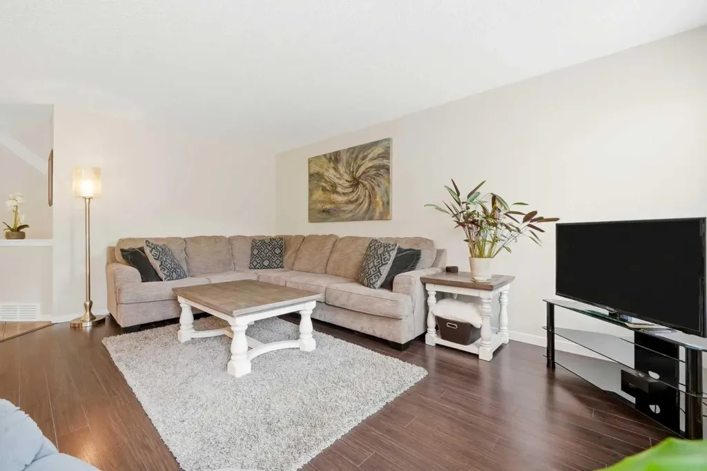 82 Springborough Point SW Calgary AB T3H 5M9