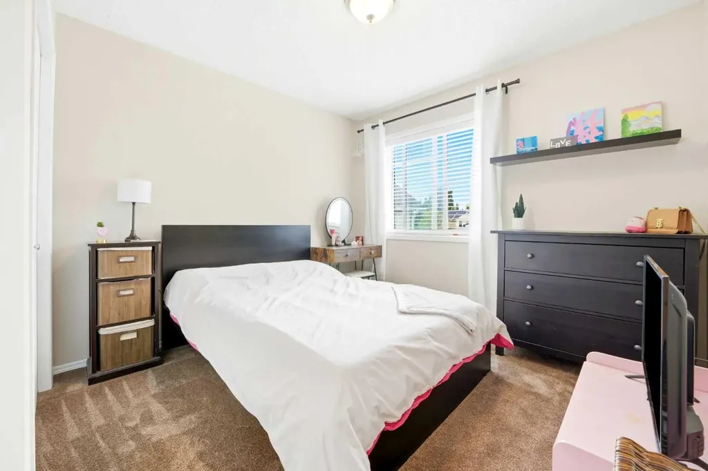 82 Springborough Point SW Calgary AB T3H 5M9