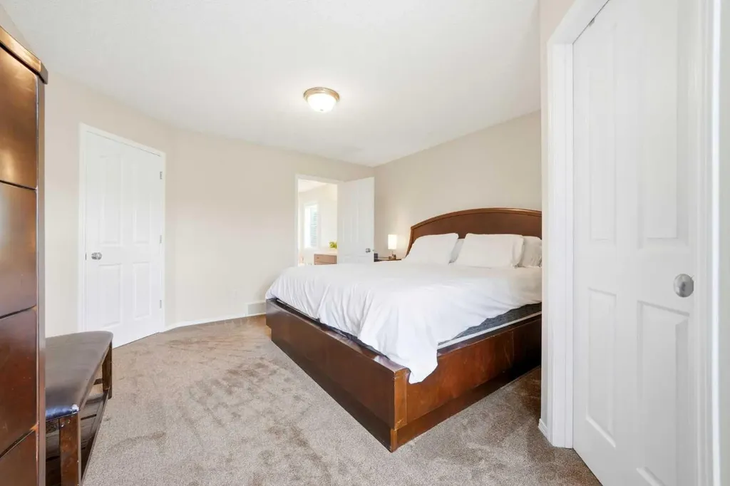 82 Springborough Point SW Calgary AB T3H 5M9