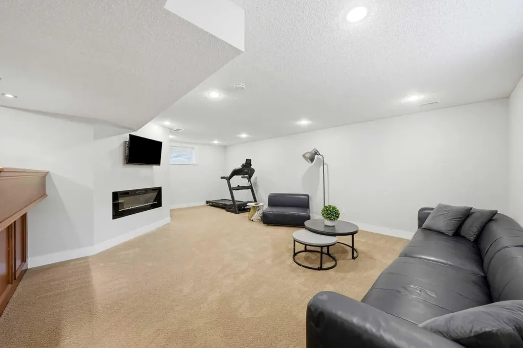 82 Springborough Point SW Calgary AB T3H 5M9
