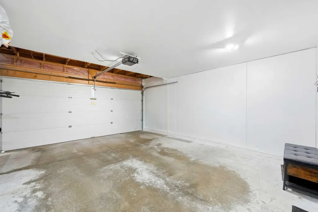 82 Springborough Point SW Calgary AB T3H 5M9
