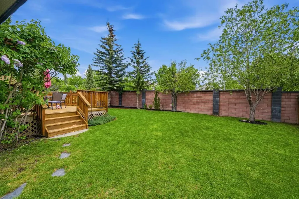 82 Springborough Point SW Calgary AB T3H 5M9