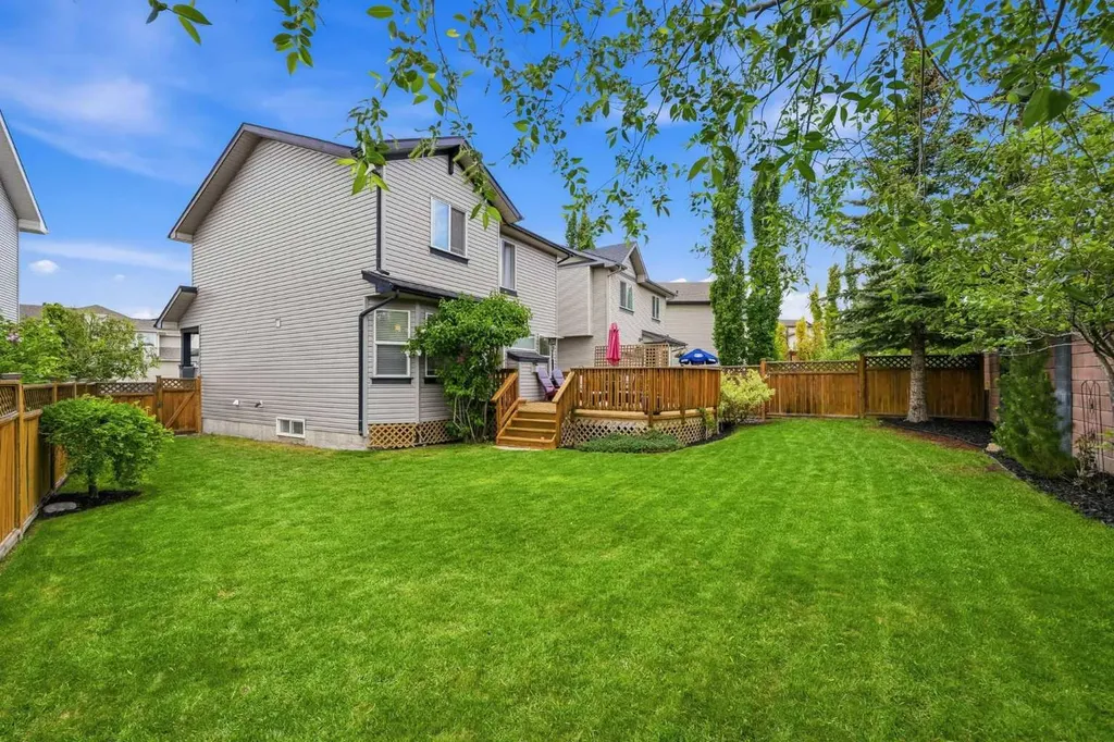 82 Springborough Point SW Calgary AB T3H 5M9