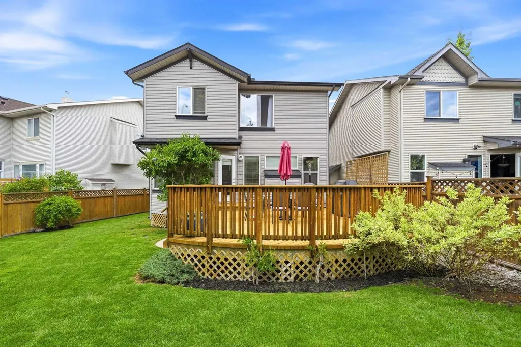 82 Springborough Point SW Calgary AB T3H 5M9