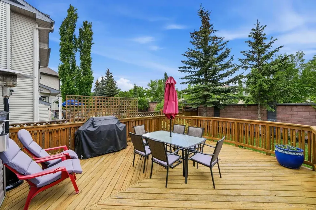 82 Springborough Point SW Calgary AB T3H 5M9