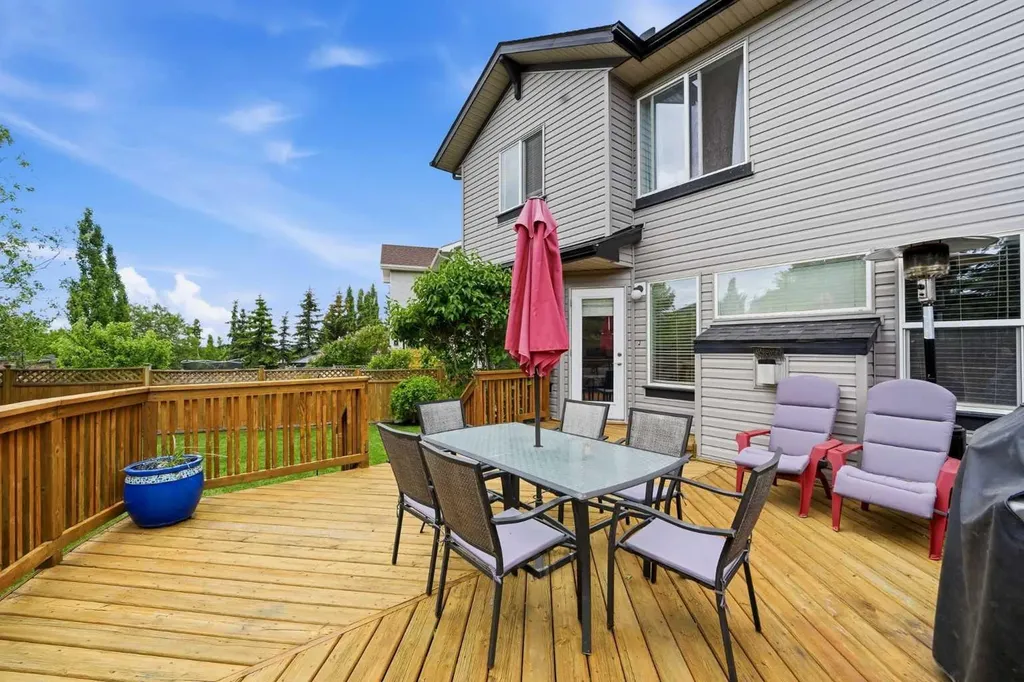 82 Springborough Point SW Calgary AB T3H 5M9
