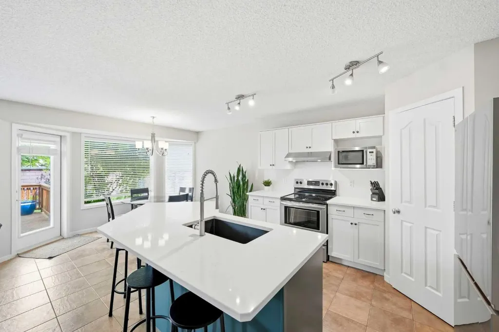 82 Springborough Point SW Calgary AB T3H 5M9