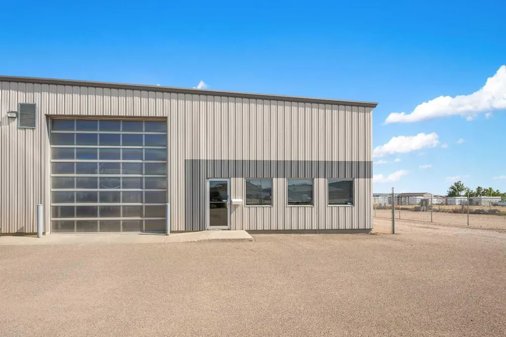 4807 40 Avenue Lloydminster SK S9V 2B7