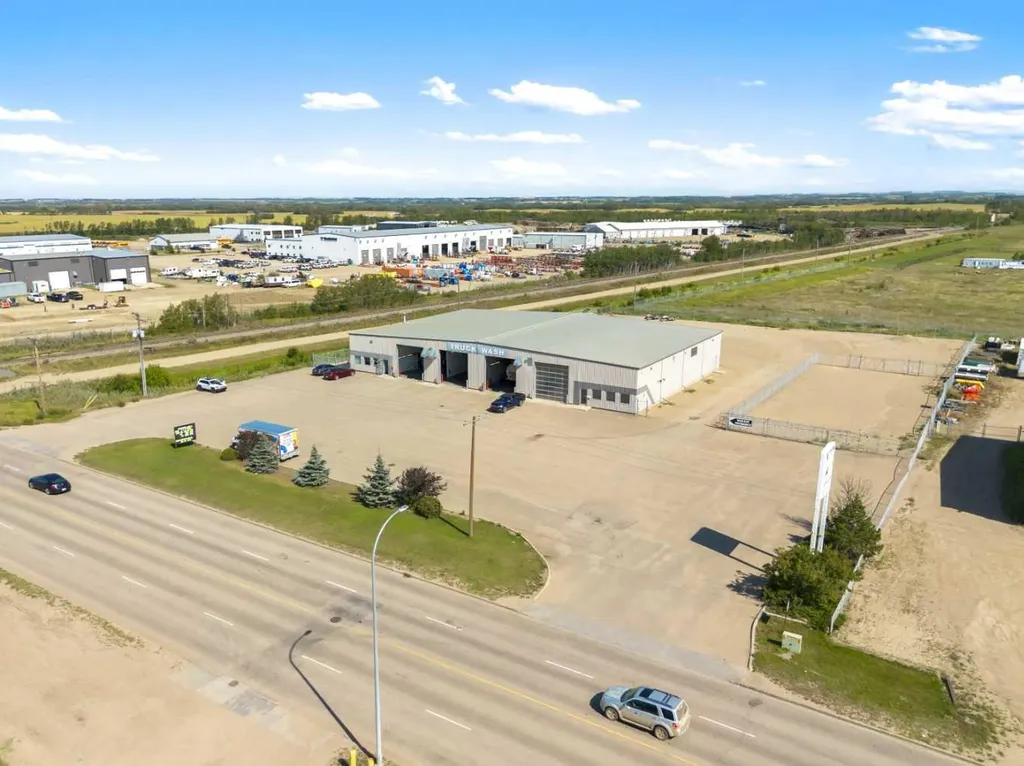 4807 40 Avenue Lloydminster SK S9V 2B7