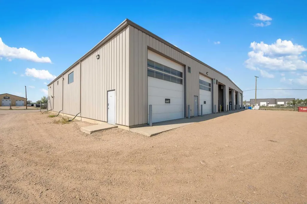 4807 40 Avenue Lloydminster SK S9V 2B7