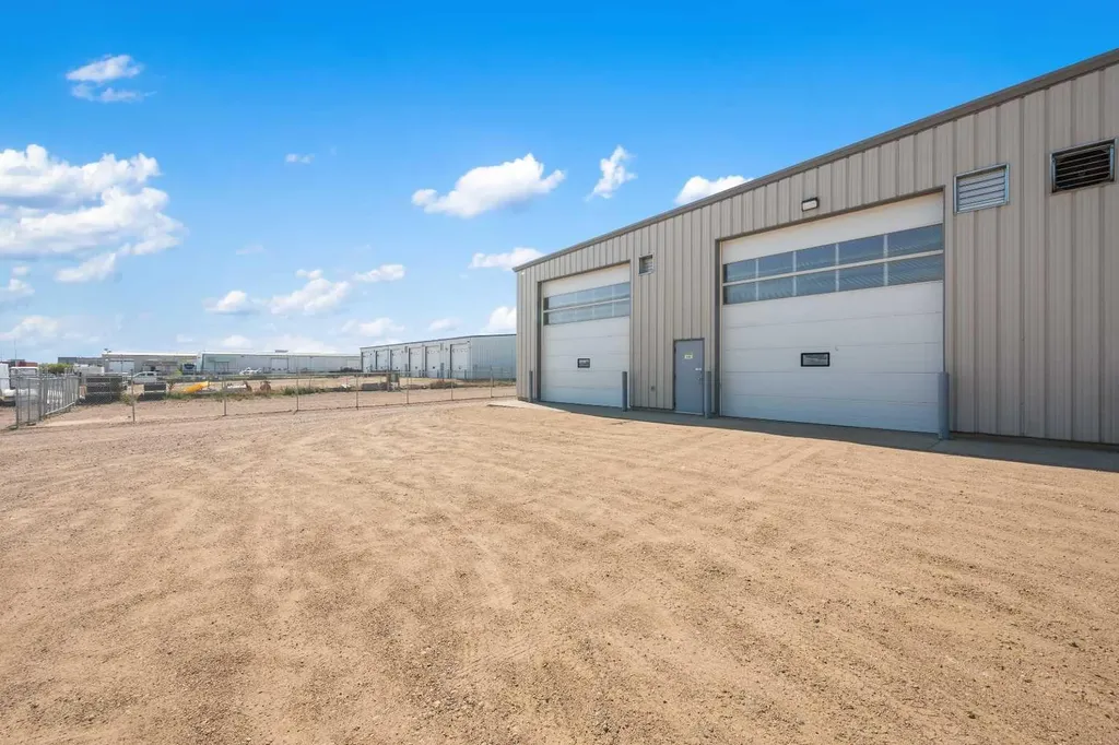 4807 40 Avenue Lloydminster SK S9V 2B7