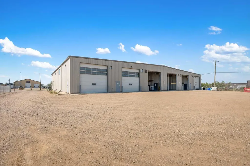4807 40 Avenue Lloydminster SK S9V 2B7