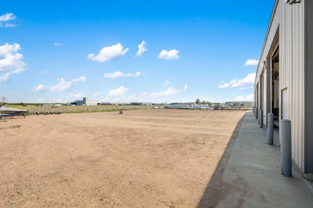 4807 40 Avenue Lloydminster SK S9V 2B7