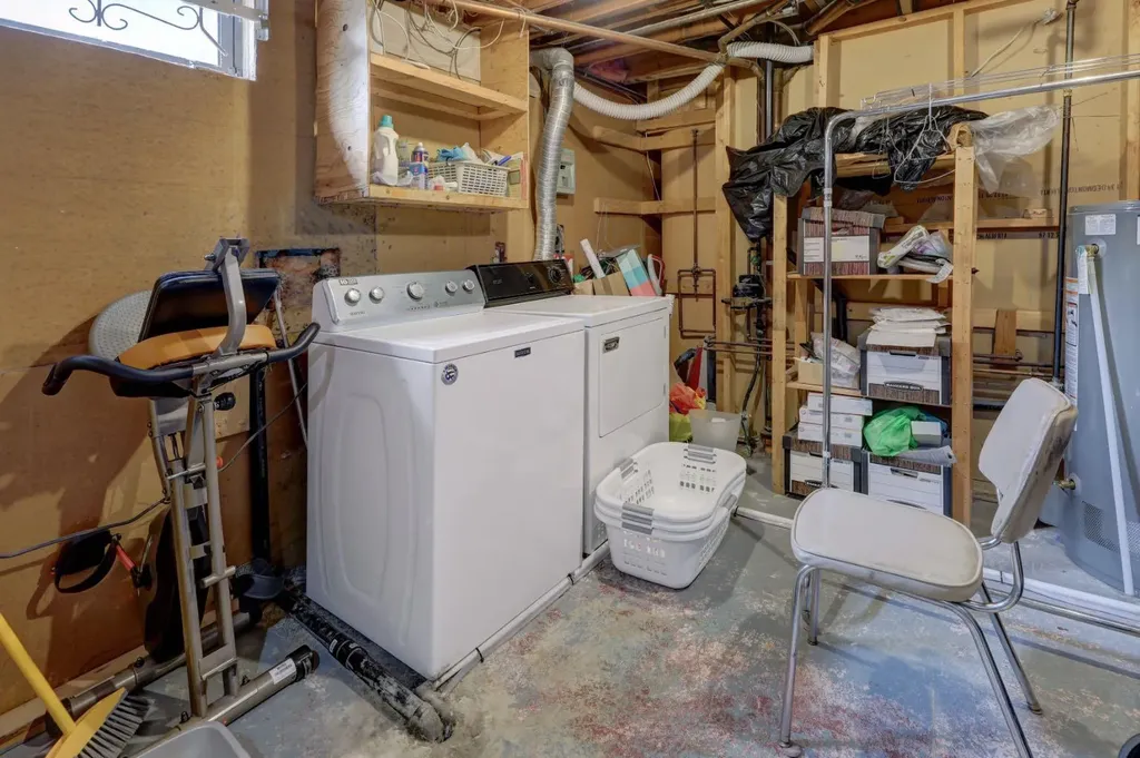 68 Brown Crescent NW Calgary AB T2L1N5