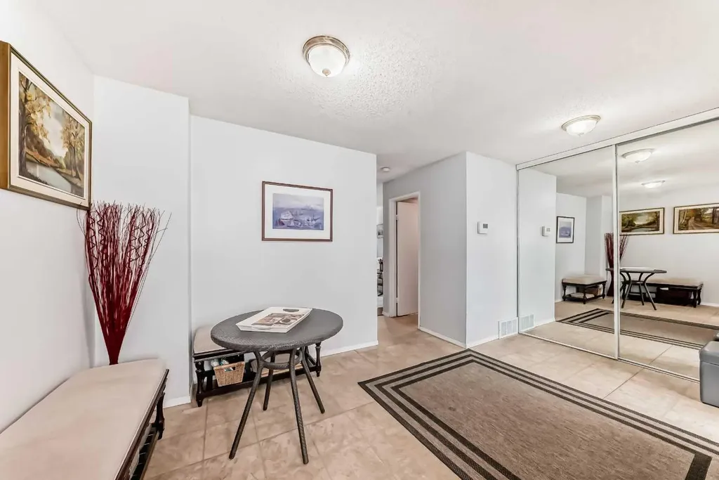 7172 Coach Hill Road SW Calgary AB T3H 1C8