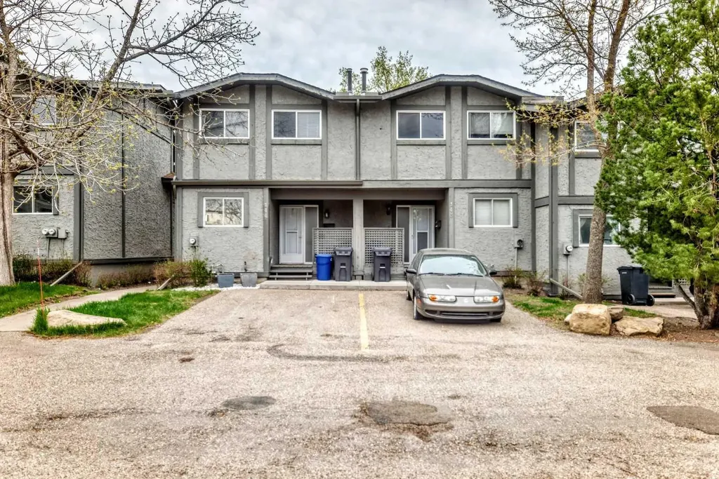 7172 Coach Hill Road SW Calgary AB T3H 1C8