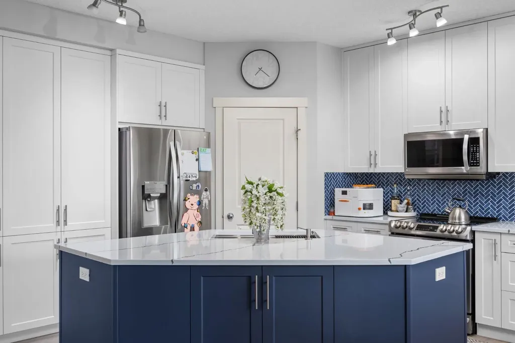 575 Evergreen Circle SW Calgary AB T2Y 0C1