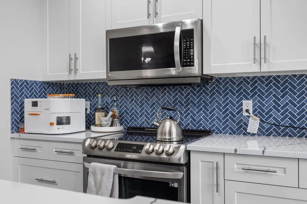 575 Evergreen Circle SW Calgary AB T2Y 0C1