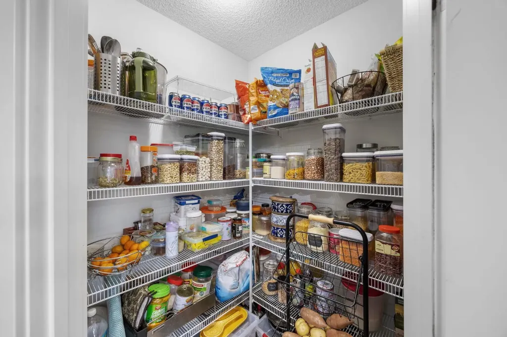 575 Evergreen Circle SW Calgary AB T2Y 0C1