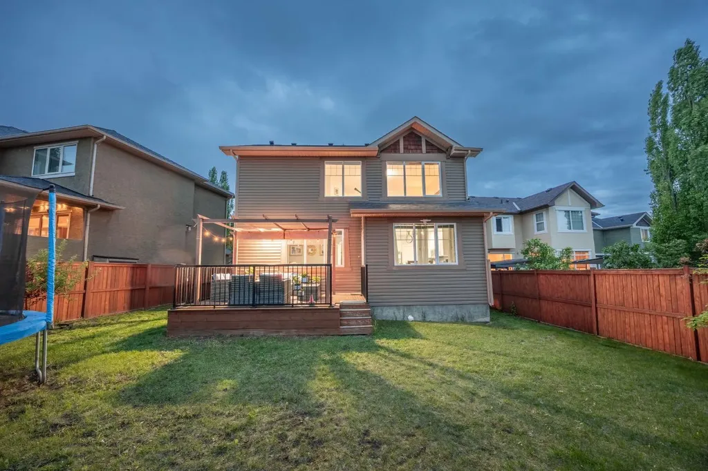 575 Evergreen Circle SW Calgary AB T2Y 0C1