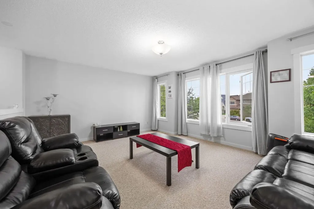 575 Evergreen Circle SW Calgary AB T2Y 0C1