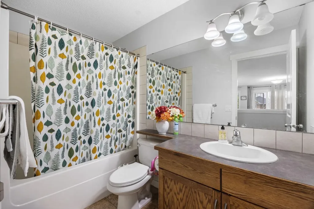 575 Evergreen Circle SW Calgary AB T2Y 0C1
