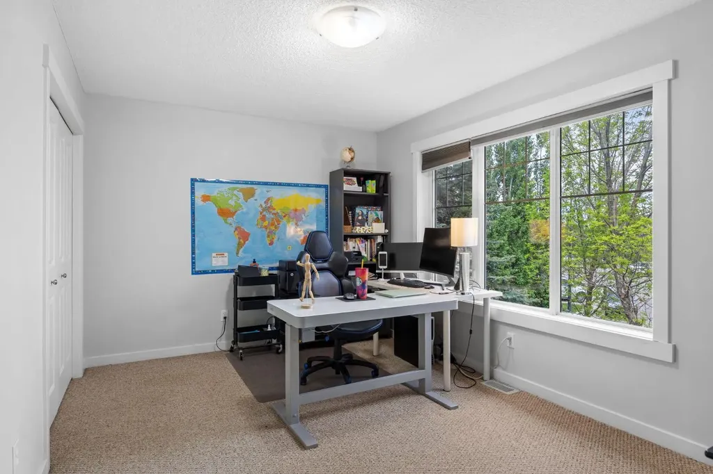 575 Evergreen Circle SW Calgary AB T2Y 0C1