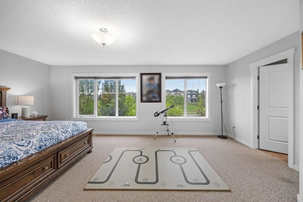 575 Evergreen Circle SW Calgary AB T2Y 0C1