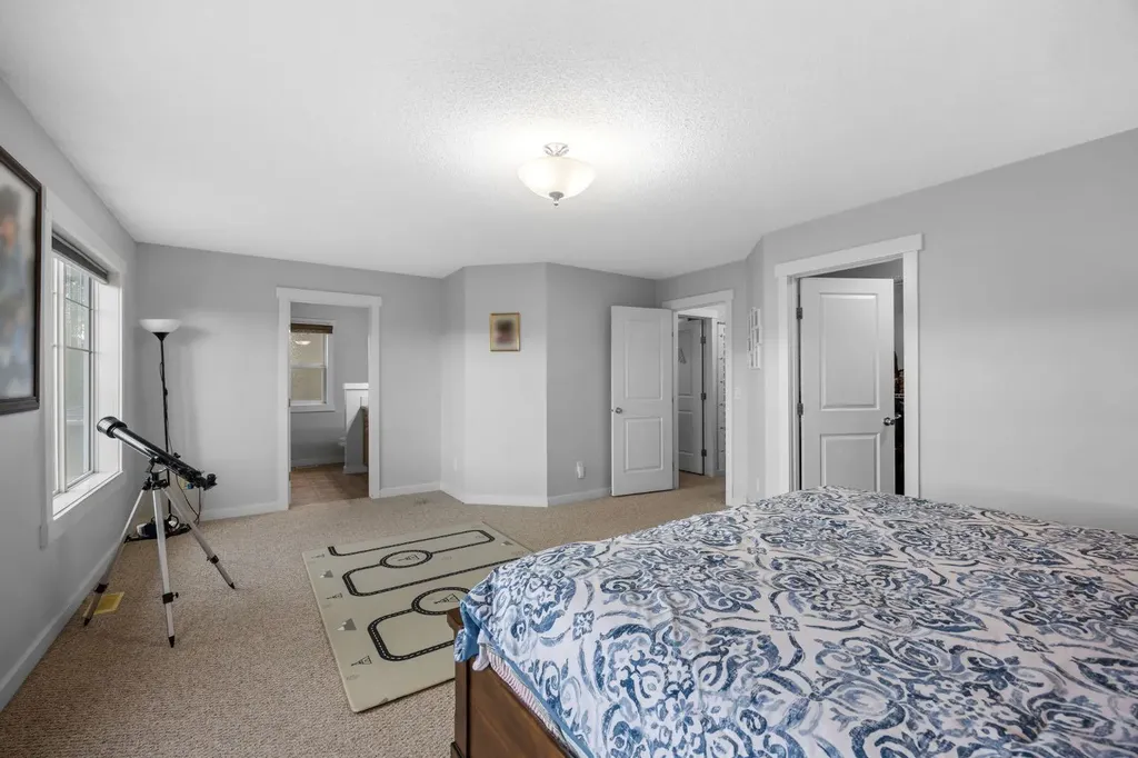 575 Evergreen Circle SW Calgary AB T2Y 0C1