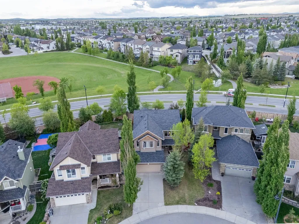 575 Evergreen Circle SW Calgary AB T2Y 0C1