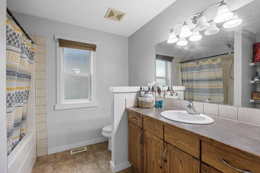 575 Evergreen Circle SW Calgary AB T2Y 0C1