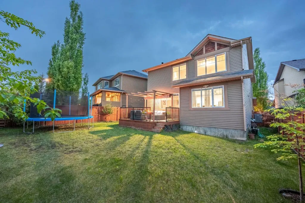 575 Evergreen Circle SW Calgary AB T2Y 0C1