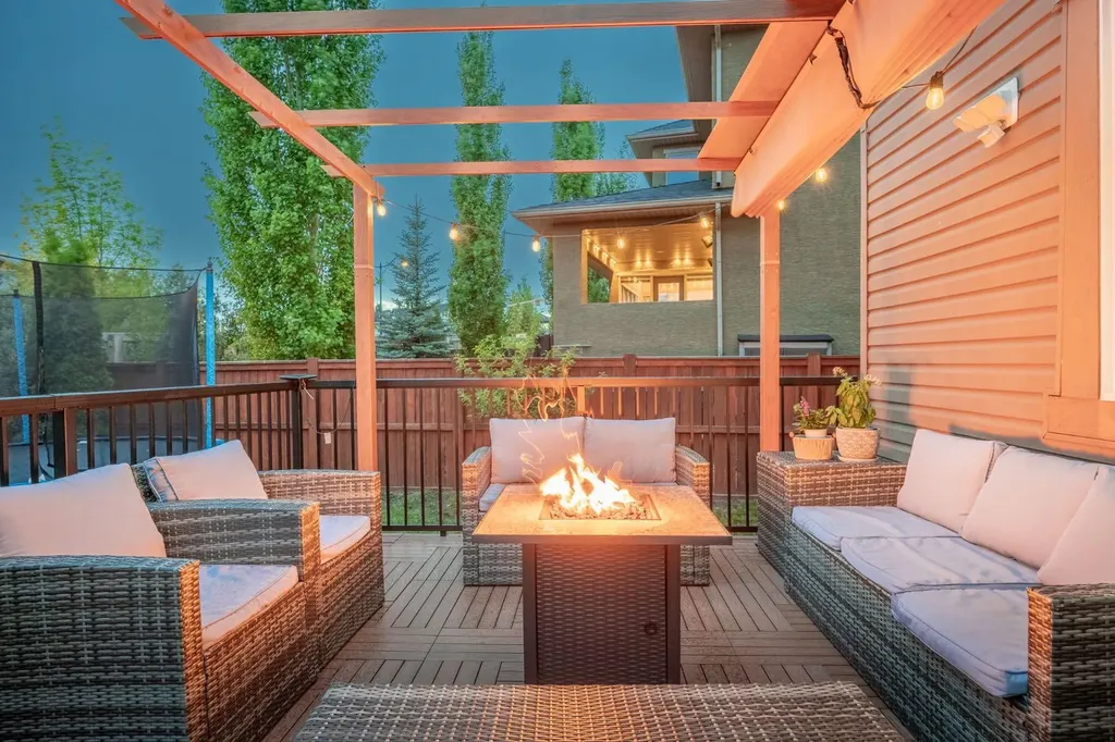 575 Evergreen Circle SW Calgary AB T2Y 0C1