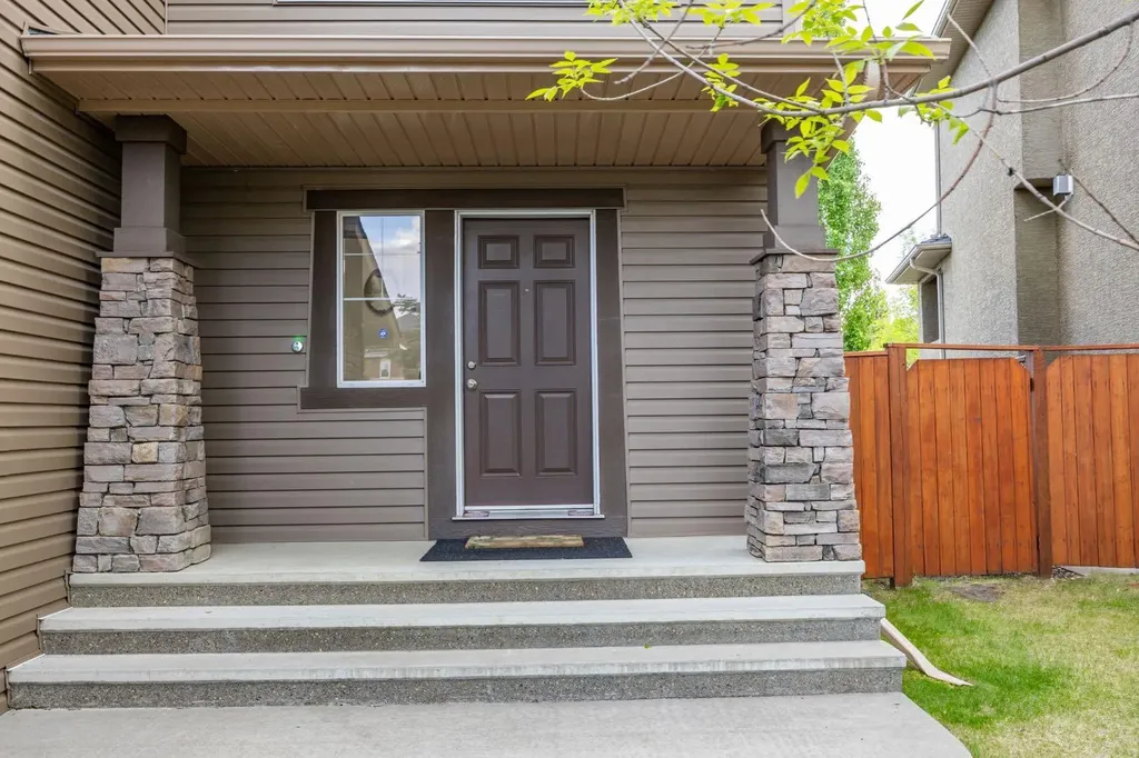 575 Evergreen Circle SW Calgary AB T2Y 0C1