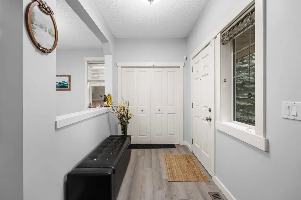 575 Evergreen Circle SW Calgary AB T2Y 0C1