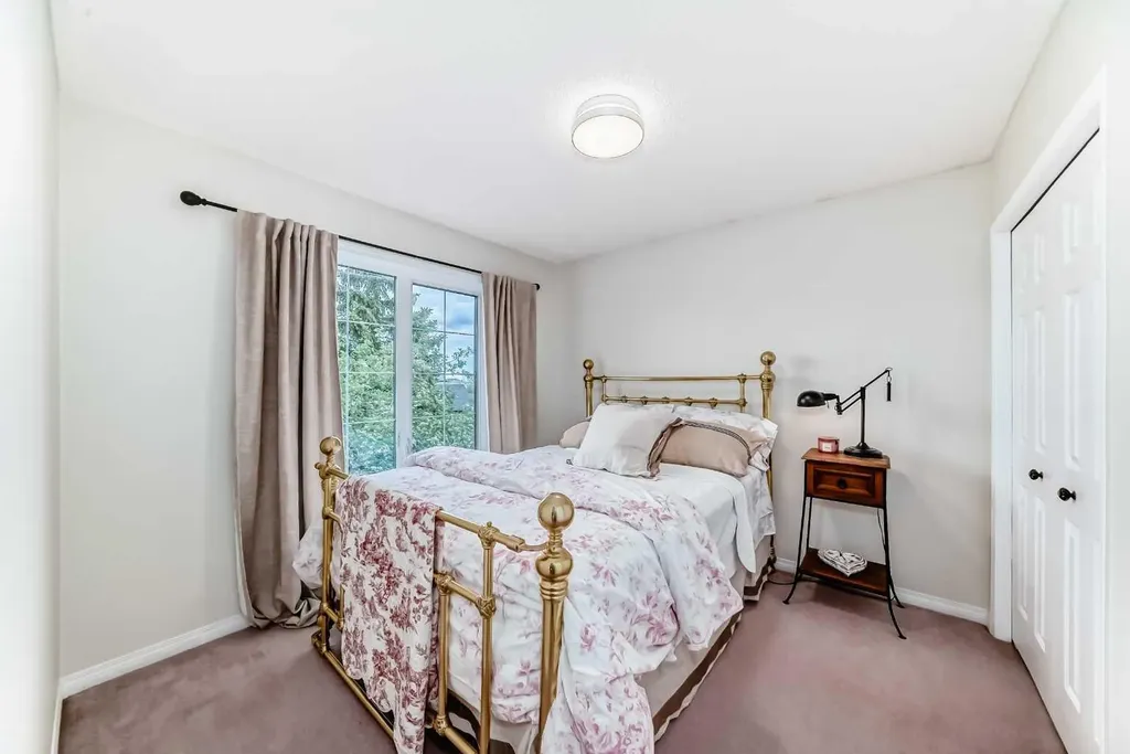 409 Rocky Ridge Bay NW Calgary AB T3G 4H8