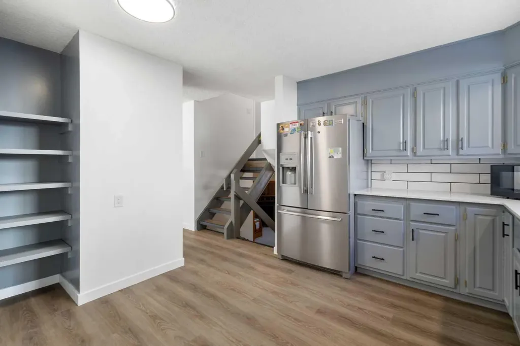 95 Beddington Way NE Calgary AB T3K1M8