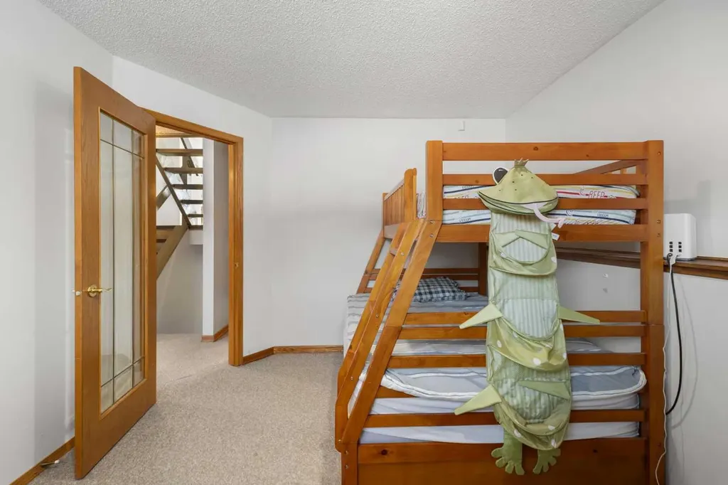 95 Beddington Way NE Calgary AB T3K1M8