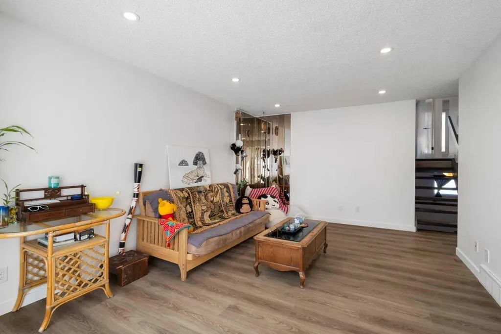 95 Beddington Way NE Calgary AB T3K1M8