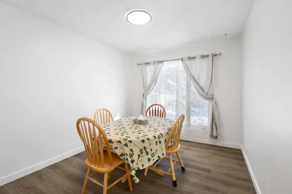 95 Beddington Way NE Calgary AB T3K1M8