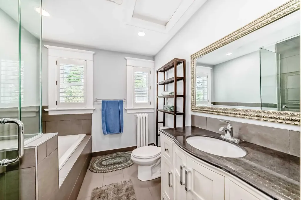 4112 8 Street SW Calgary AB T2S 2N9