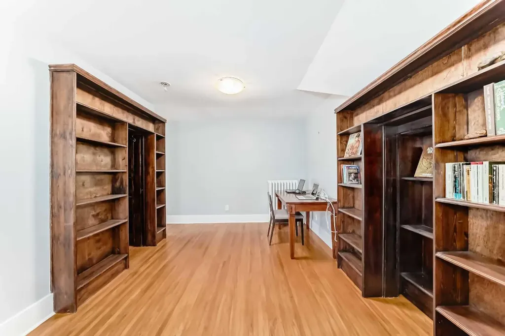 4112 8 Street SW Calgary AB T2S 2N9