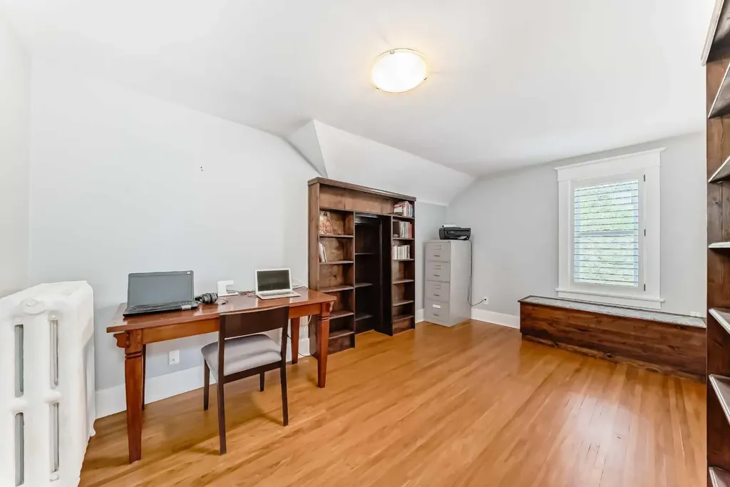 4112 8 Street SW Calgary AB T2S 2N9