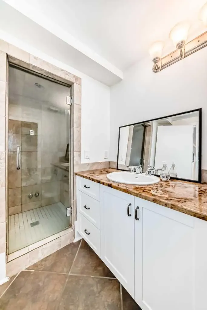 4112 8 Street SW Calgary AB T2S 2N9