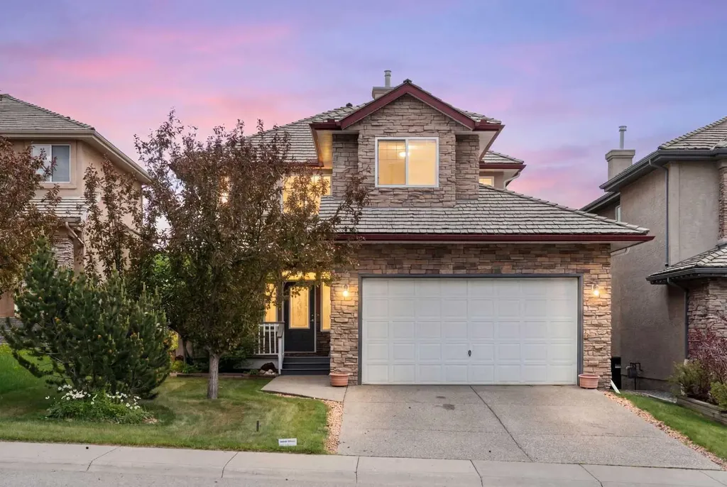 79 Royal Crest Way NW Calgary AB T3G 4M9